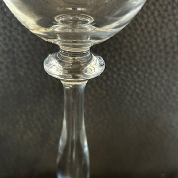 NWOT Set of 4 Vintage Romance Etched Wine Glasses Goblets With Platinum Rim - Picture 9 of 12